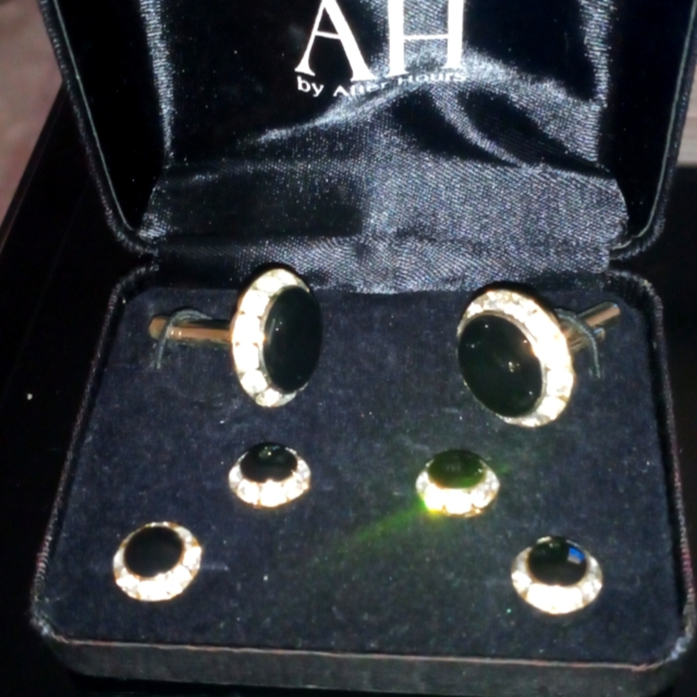 Cuff Links - Picture 2 of 4